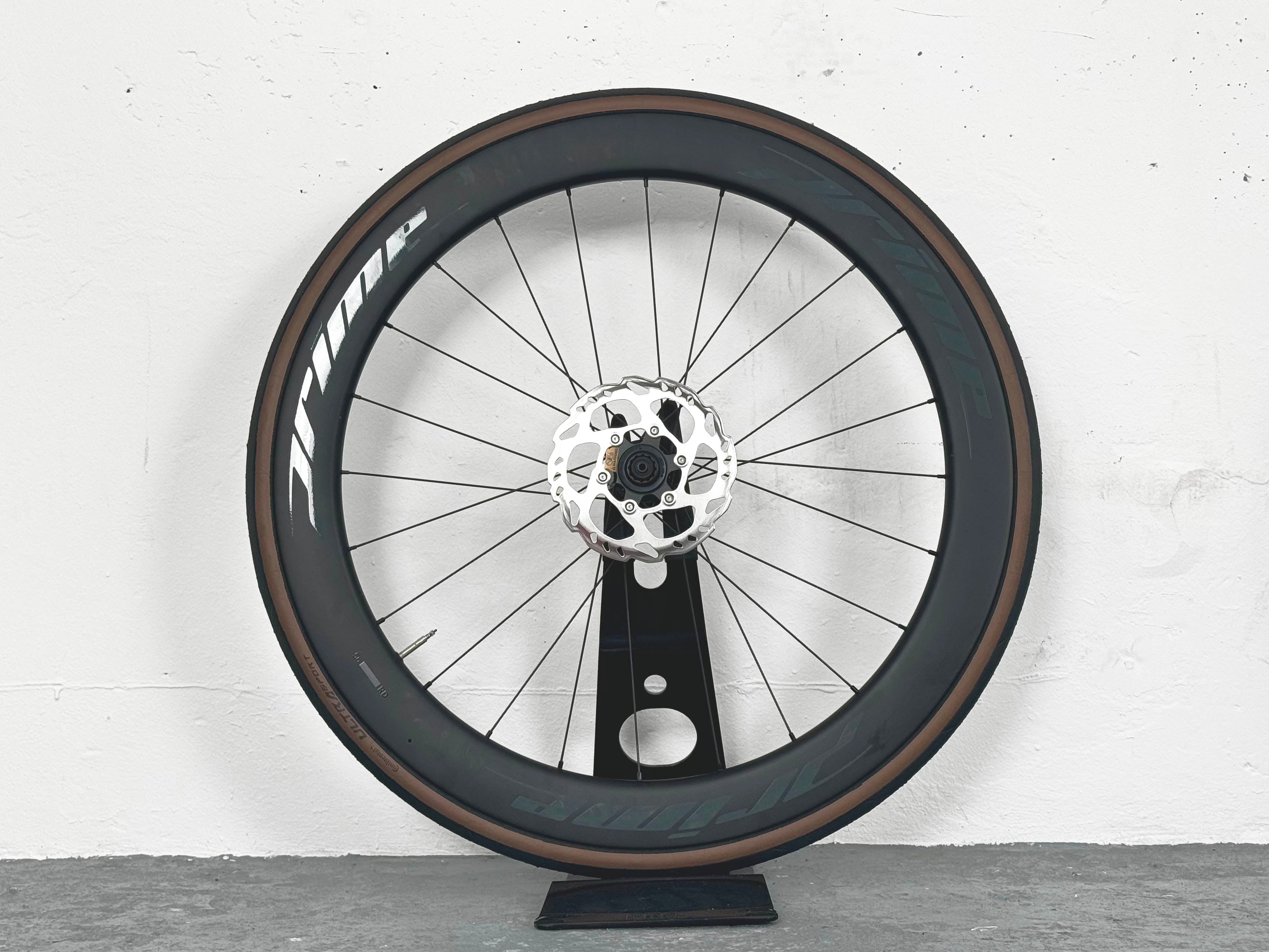 Paire de roue Prime RD-56 Carbon à disque pneus