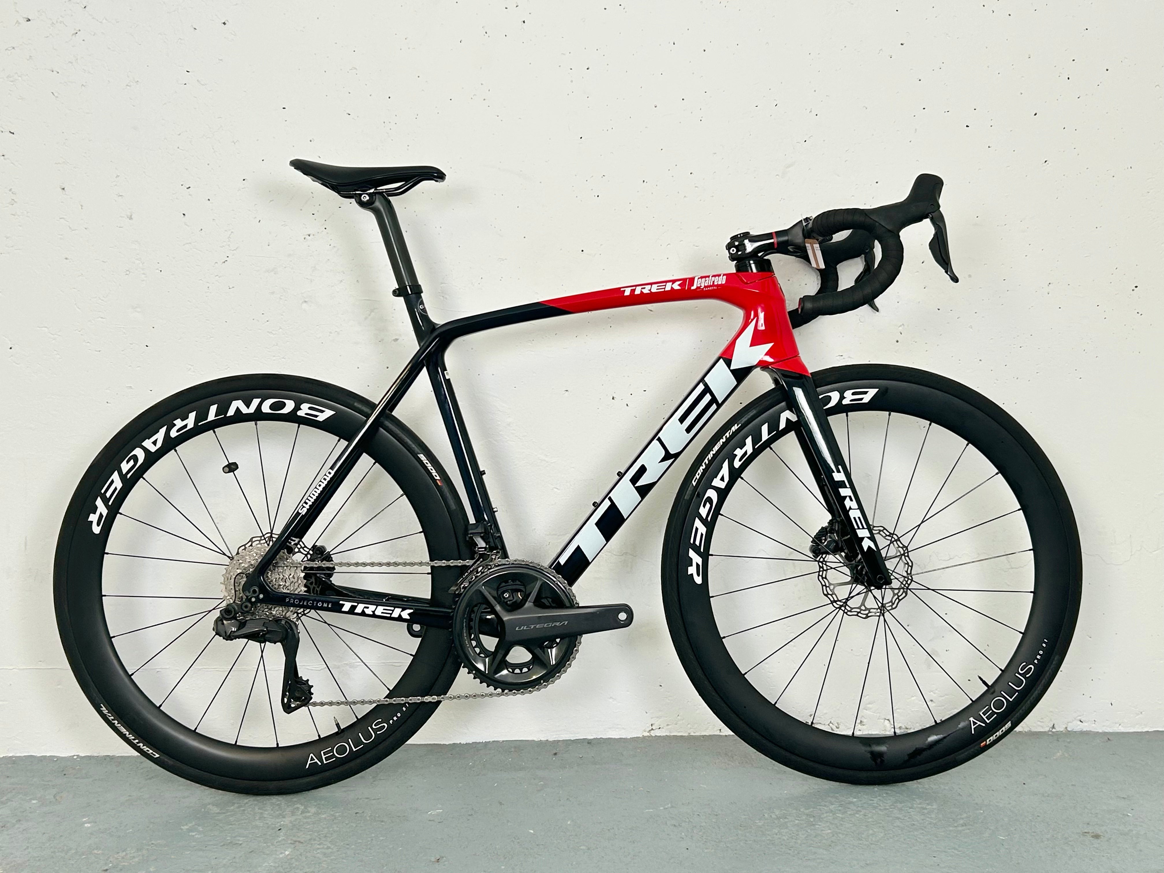 Trek Emonda Segafredo Ultegra Di2 12s 2021 Taille 56 / Roues Bontrager Aeolus Pro 51