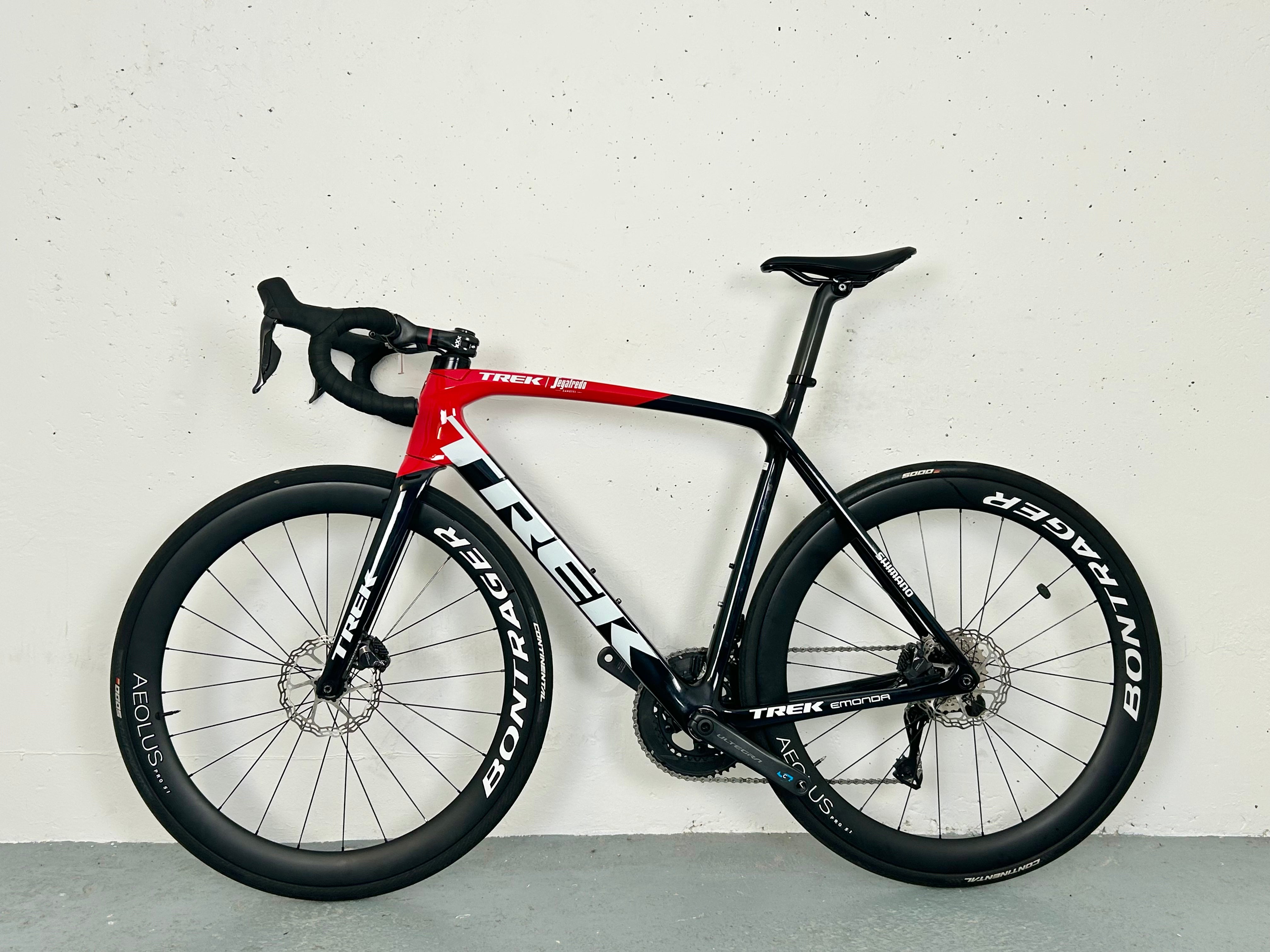 Trek Emonda Segafredo Ultegra Di2 12s 2021 Taille 56 / Roues Bontrager Aeolus Pro 51